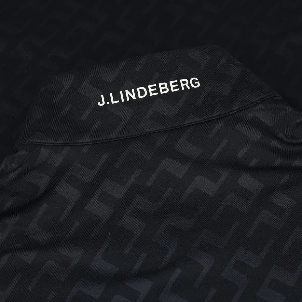 J. Lindeberg Luke Deboss Mid Layer AW '24 Outerwear 1/4 Zip Golf Apparel